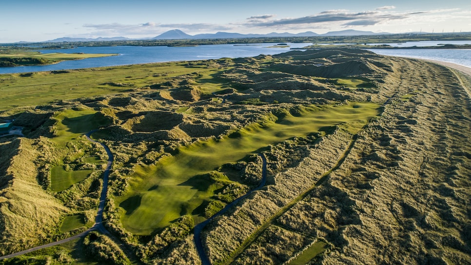 /content/dam/images/golfdigest/fullset/course-photos-for-places-to-play/Enniscrone Sligo  Ireland 1.jpg