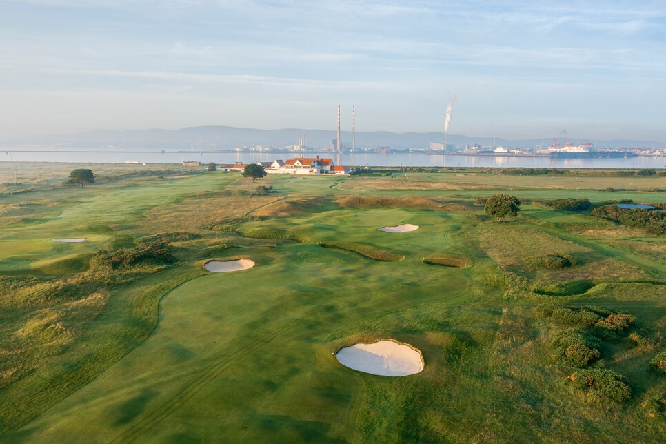 /content/dam/images/golfdigest/fullset/course-photos-for-places-to-play/royal-dublin-golf-club-fourteen-ireland.jpg