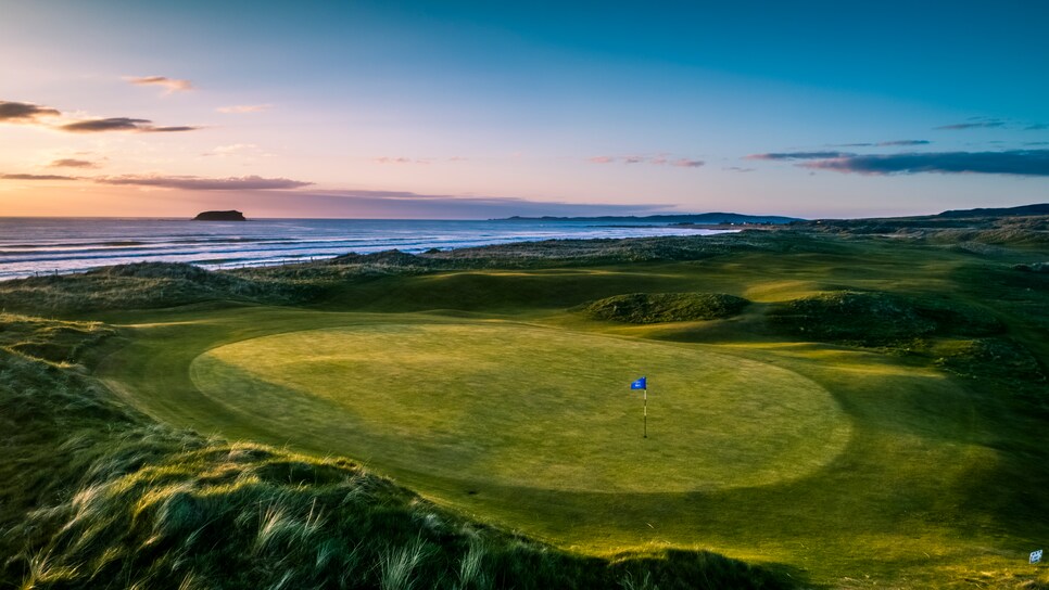 /content/dam/images/golfdigest/fullset/course-photos-for-places-to-play/ballyliffin-old-ireland-golf.jpg