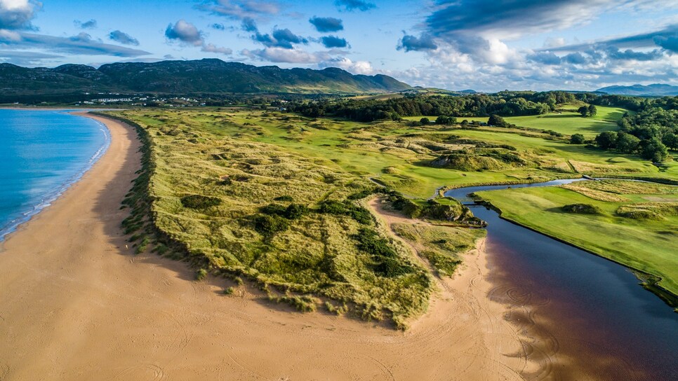 /content/dam/images/golfdigest/fullset/course-photos-for-places-to-play/portsalon-ireland.jpg