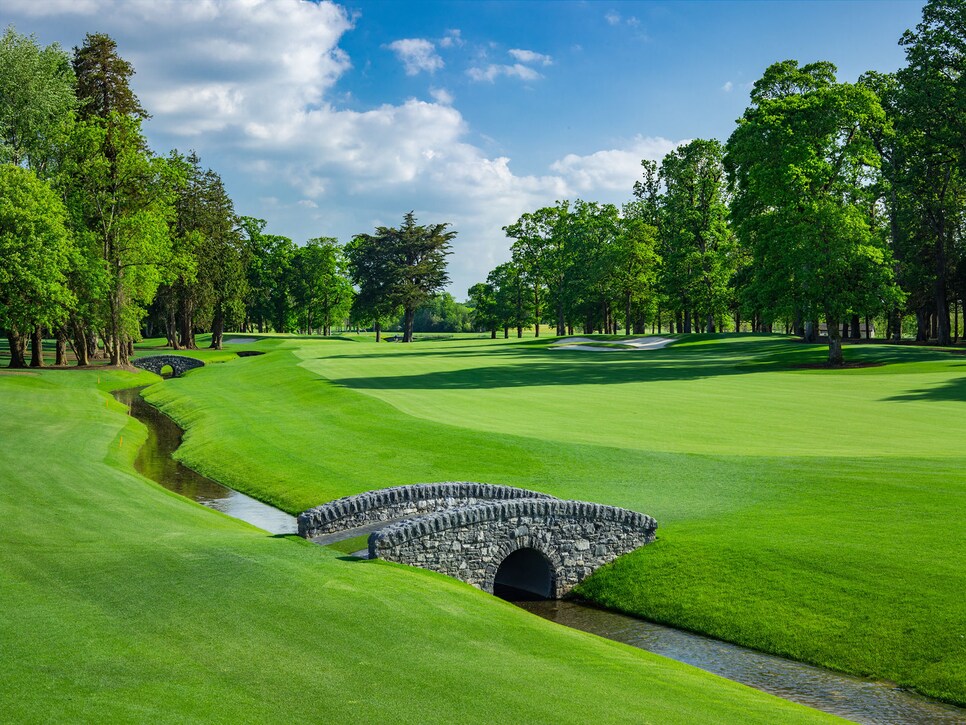 /content/dam/images/golfdigest/fullset/course-photos-for-places-to-play/adare-manor-ireland-second-hole.jpg