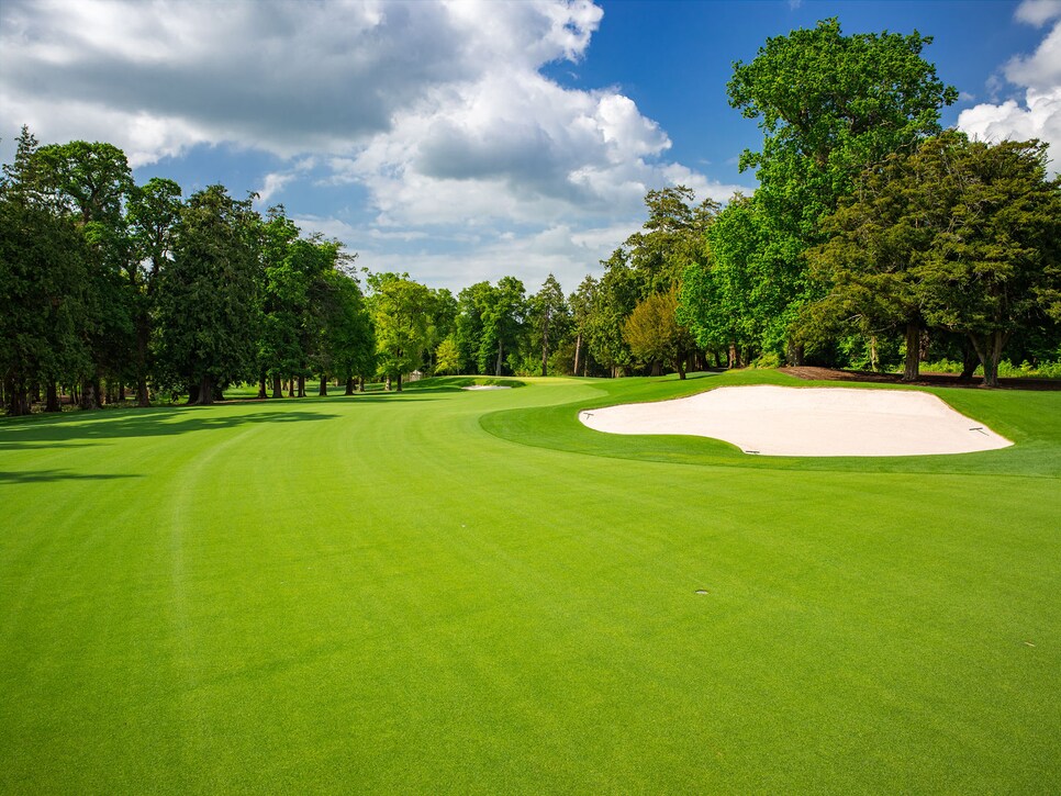 /content/dam/images/golfdigest/fullset/course-photos-for-places-to-play/adare-manor-ireland-thirteenth-hole.jpg