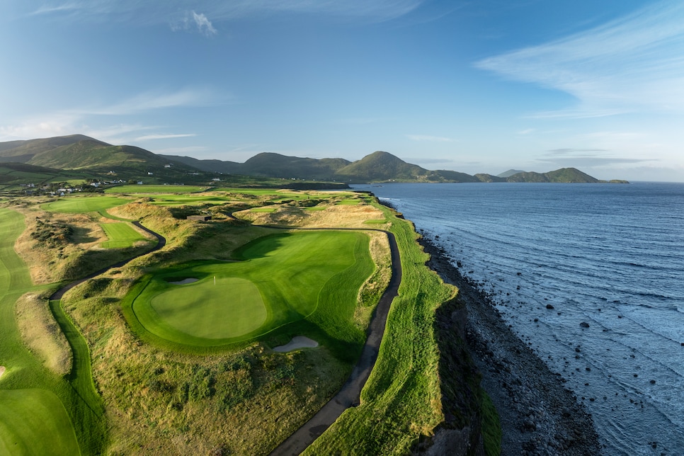 /content/dam/images/golfdigest/fullset/course-photos-for-places-to-play/hogs-head-golfclub-ireland.jpg