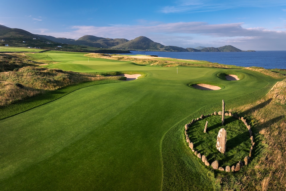 /content/dam/images/golfdigest/fullset/course-photos-for-places-to-play/hogs-head-ireland-jacob-sjoman.jpg