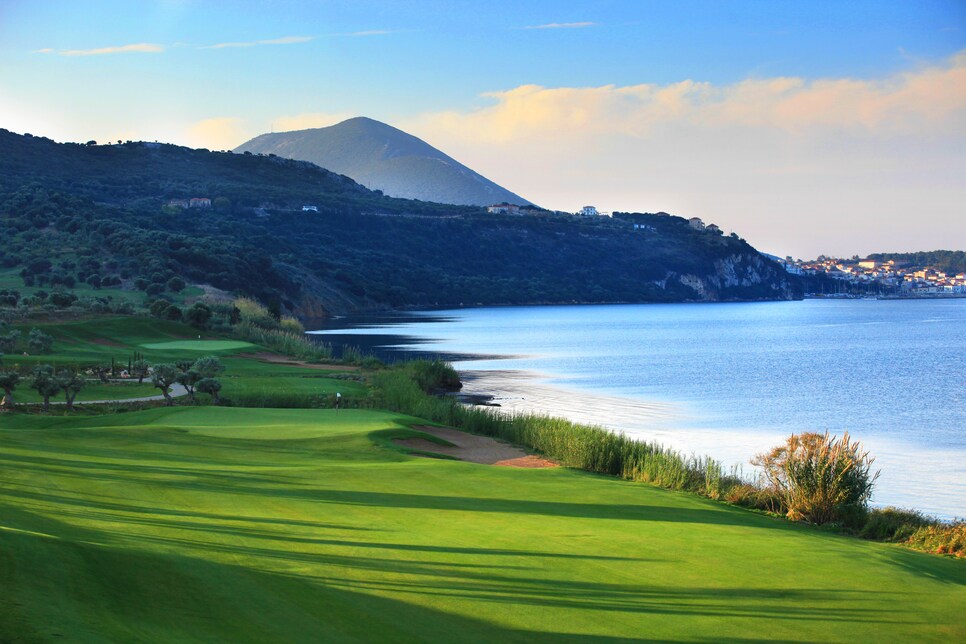 /content/dam/images/golfdigest/fullset/course-photos-for-places-to-play/costa-navarino-greece-bay-golf-course.jpg