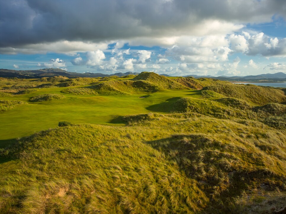 /content/dam/images/golfdigest/fullset/course-photos-for-places-to-play/rosapenna-sandy-hills-ireland.jpg